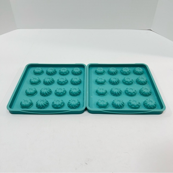 Pampered Chef Kitchen Pampered Chef Silicone Candy Mint Molds